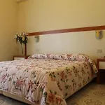 Отель Ismaele Чиуси