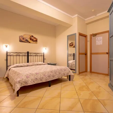 伊斯马尔酒店 丘西