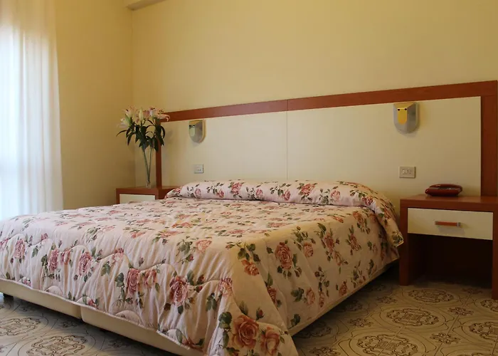 伊斯马尔酒店 酒店 丘西