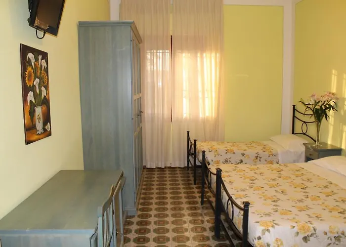 伊斯马尔酒店 3* 丘西